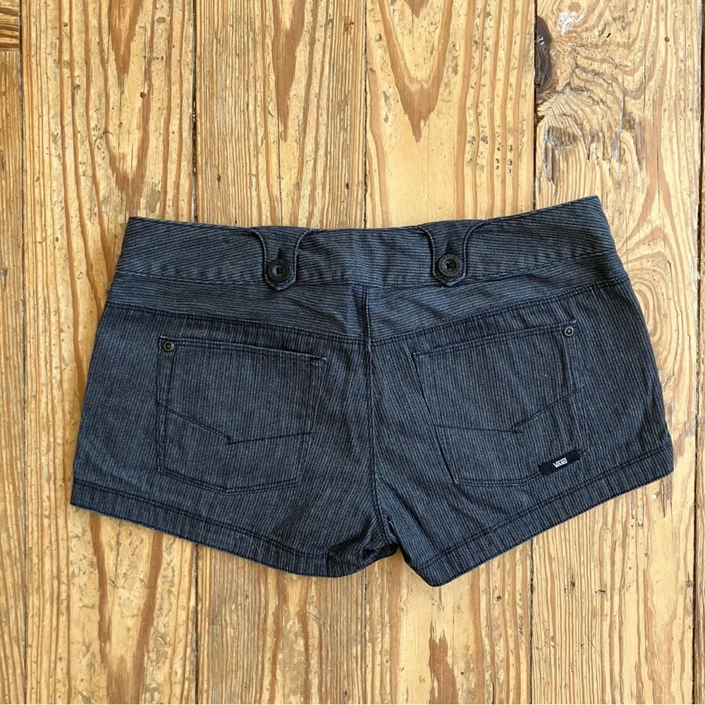 Vintage Y2K Vans Gray Skater Micro Shorts | Size 5 Emo Retro - Picture 2 of 6